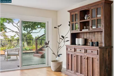 203 Radnor Court, Benicia, CA 94510 - Photo 17