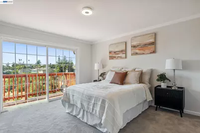 11165 Lochard St, Oakland, CA 94605 - Photo 35