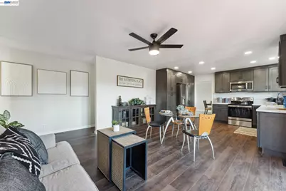 11165 Lochard St, Oakland, CA 94605 - Photo 27