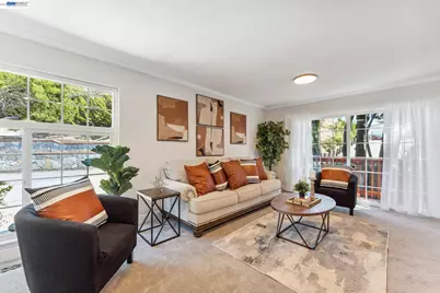 11165 Lochard St, Oakland, CA 94605 - Photo 9