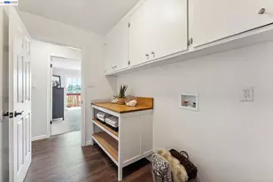 11165 Lochard St, Oakland, CA 94605 - Photo 53