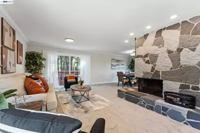 11165 Lochard St, Oakland, CA 94605 - Photo 13