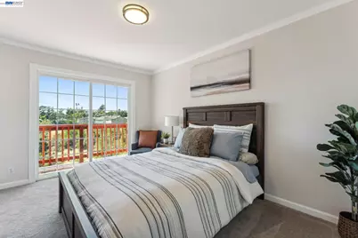 11165 Lochard St, Oakland, CA 94605 - Photo 43