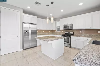 2273 Toscana Dr, Pittsburg, CA 94565 - Photo 19