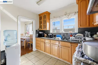7419 Hillside St, Oakland, CA 94605 - Photo 31