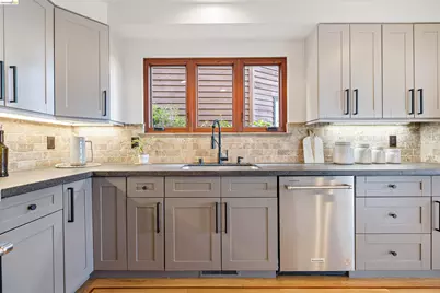 1530 Campus Dr, Berkeley, CA 94708 - Photo 13