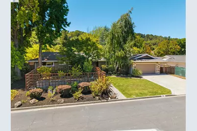 102 Brookfield Dr, Moraga, CA 94556 - Photo 9