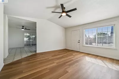 554 Chestnut Ave, Tracy, CA 95376 - Photo 5