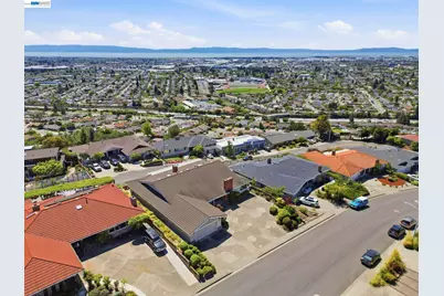 1961 Marineview Dr, San Leandro, CA 94577 - Photo 29