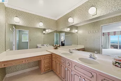 1961 Marineview Dr, San Leandro, CA 94577 - Photo 23