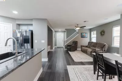 91 Olmsted Ct, Pittsburg, CA 94565 - Photo 9