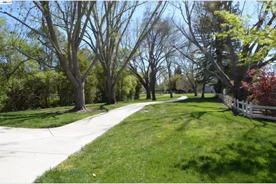 1626 Harlan Dr, Danville, CA 94526 - Photo 41