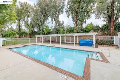 7361 Stonedale Dr, Pleasanton, CA 94588 - Photo 27