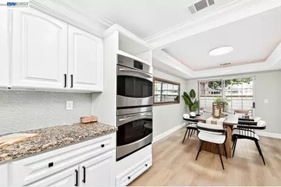 7361 Stonedale Dr, Pleasanton, CA 94588 - Photo 11
