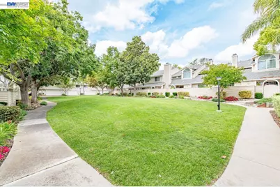 7361 Stonedale Dr, Pleasanton, CA 94588 - Photo 25