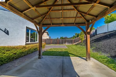 2586 Tampico Dr, Bay Point, CA 94565 - Photo 33