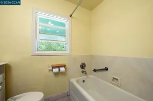 477 10th St, Pittsburg, CA 94565 - Photo 29