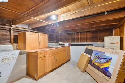 21060 Western Blvd, Hayward, CA 94541 - Photo 19