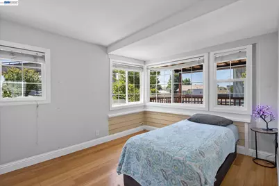 21060 Western Blvd, Hayward, CA 94541 - Photo 7