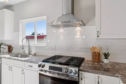 969 63rd St, Oakland, CA 94608 - Photo 23