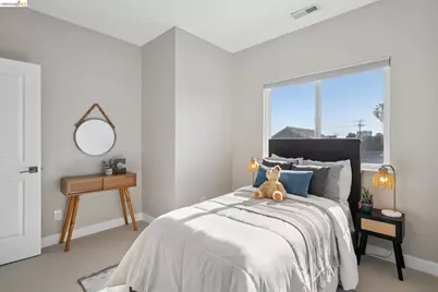 969 63rd St, Oakland, CA 94608 - Photo 43