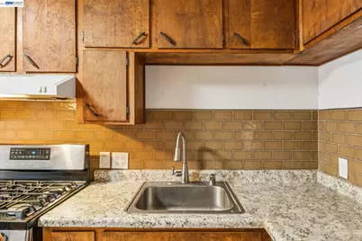 1273 San Pedro St, San Jose, CA 95110 - Photo 27