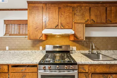 1273 San Pedro St, San Jose, CA 95110 - Photo 25