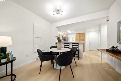 320 Caldecott #116, Oakland, CA 94618 - Photo 9