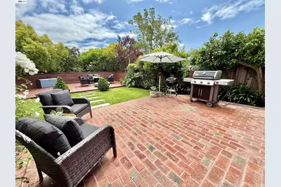 17880 Apricot Way, Castro Valley, CA 94546 - Photo 59
