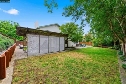 877 Dover Cir, Benicia, CA 94510 - Photo 51
