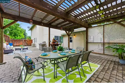 877 Dover Cir, Benicia, CA 94510 - Photo 49