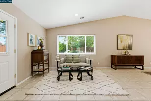 877 Dover Cir, Benicia, CA 94510 - Photo 15