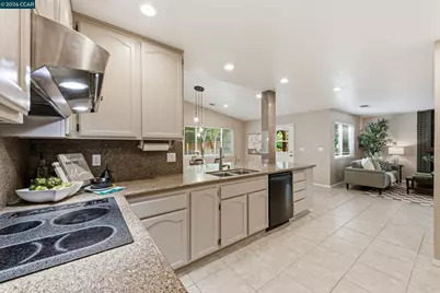 877 Dover Cir, Benicia, CA 94510 - Photo 23