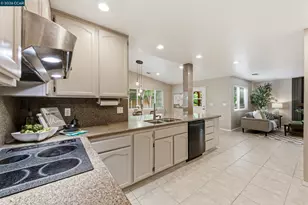 877 Dover Cir, Benicia, CA 94510 - Photo 23