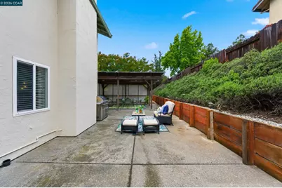 877 Dover Cir, Benicia, CA 94510 - Photo 47
