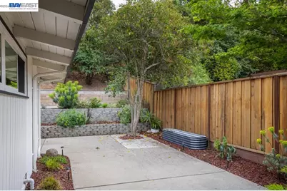 18650 Center St, Castro Valley, CA 94546 - Photo 25
