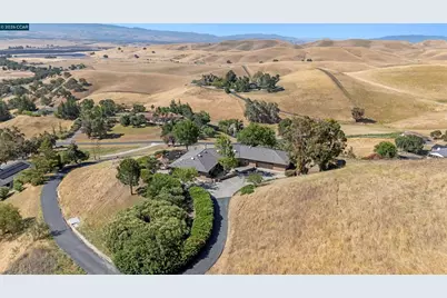 9015 Doubletree Ln, Livermore, CA 94551 - Photo 45