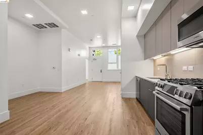 1545 32nd Street #110, Oakland, CA 94608 - Photo 5