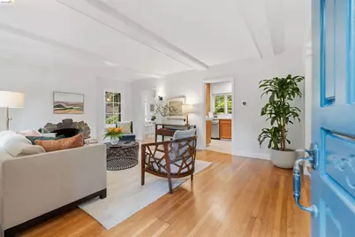 6233 Thornhill Dr, Oakland, CA 94611 - Photo 15