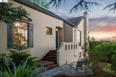 6968 Thornhill Drive, Oakland, CA 94611 - Photo 5