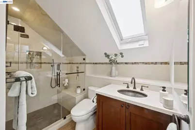 6968 Thornhill Drive, Oakland, CA 94611 - Photo 35