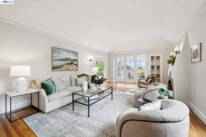6968 Thornhill Drive, Oakland, CA 94611 - Photo 9