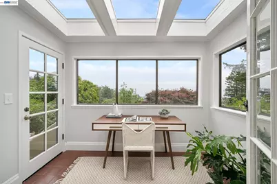 6968 Thornhill Drive, Oakland, CA 94611 - Photo 25