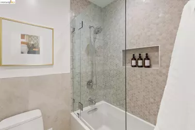 71 Sonia St, Oakland, CA 94618 - Photo 39