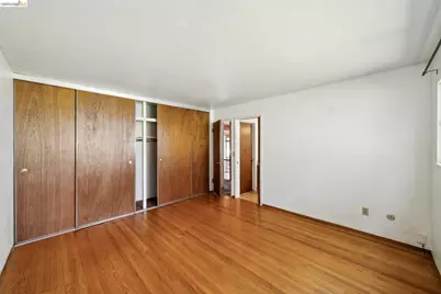 6725 Moore Dr, Oakland, CA 94611 - Photo 25