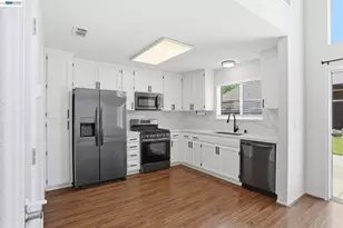 419 Pioneer Ave, Manteca, CA 95336 - Photo 9