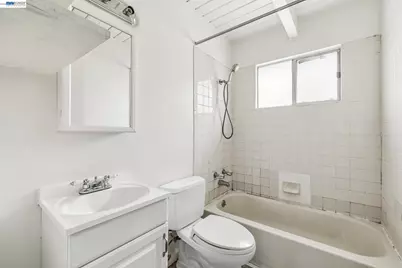5963 Maccall Street, Oakland, CA 94609 - Photo 35