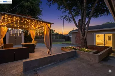 8023 Holanda Ln, Dublin, CA 94568 - Photo 17