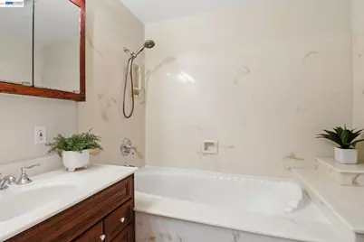 8023 Holanda Ln, Dublin, CA 94568 - Photo 15
