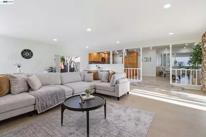 8023 Holanda Ln, Dublin, CA 94568 - Photo 9